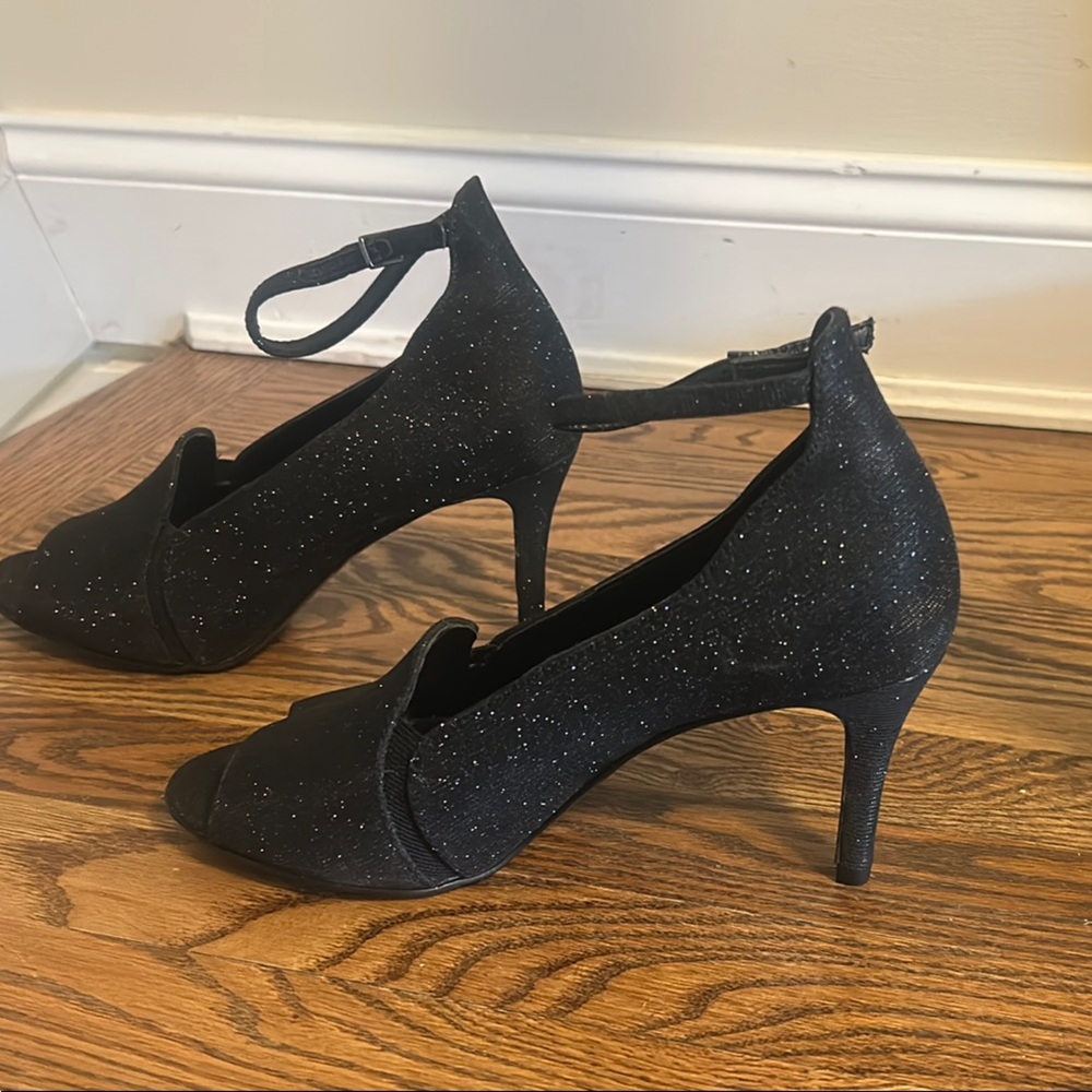 Vaneli Black Heels with Open Toe and Slingback Design - Picture 7 of 7